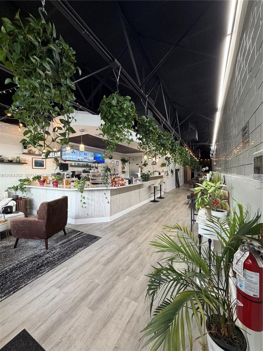 1680 E OAKLAND PARK