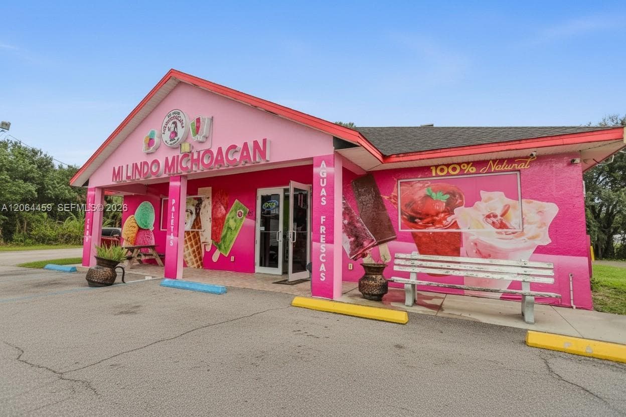 155 W Cowboy way