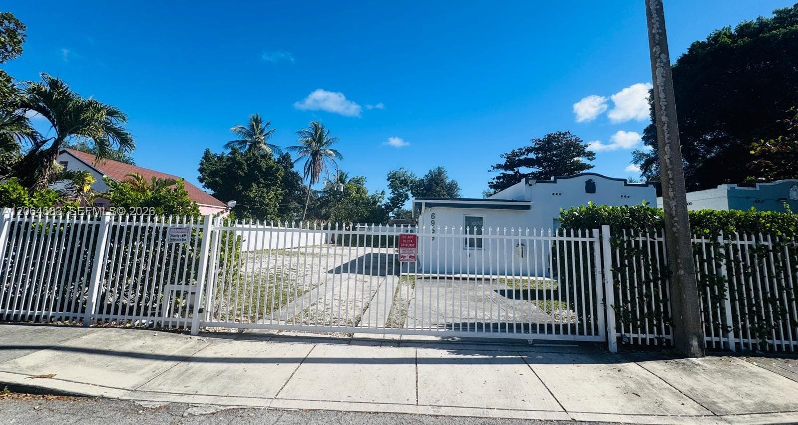 6959 NW 4th Ave