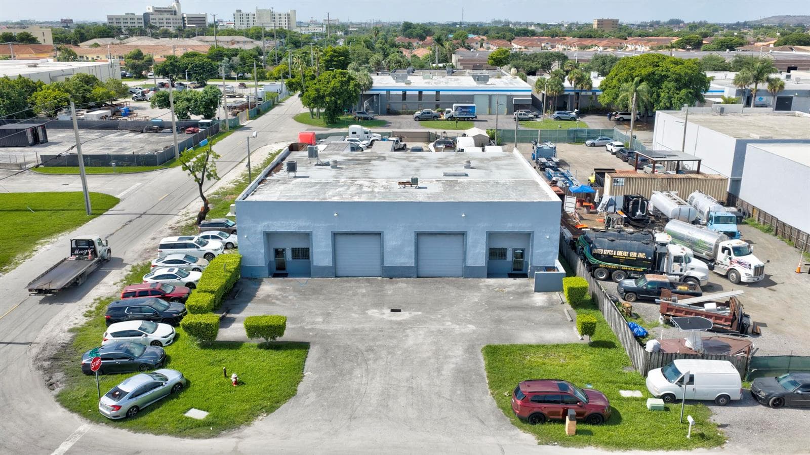 2202 W 78TH Street