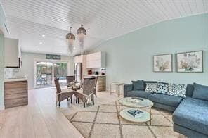 2516 NE 12TH Street # 2