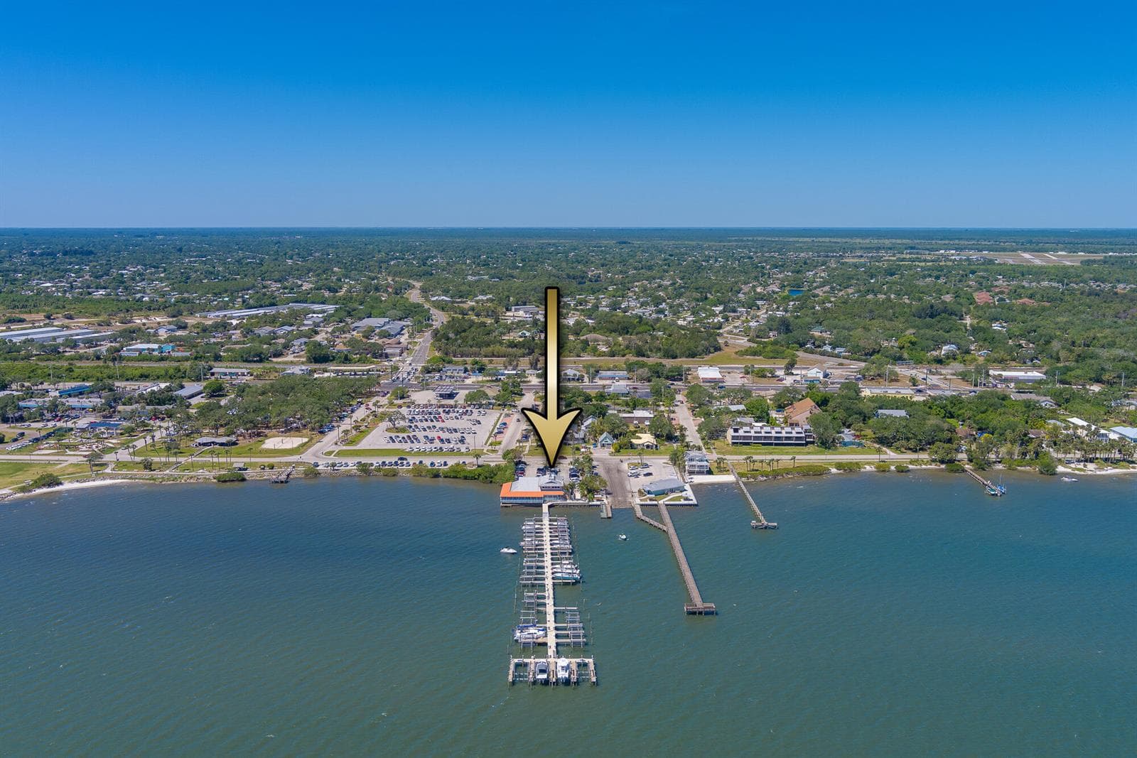 806 INDIAN RIVER Drive