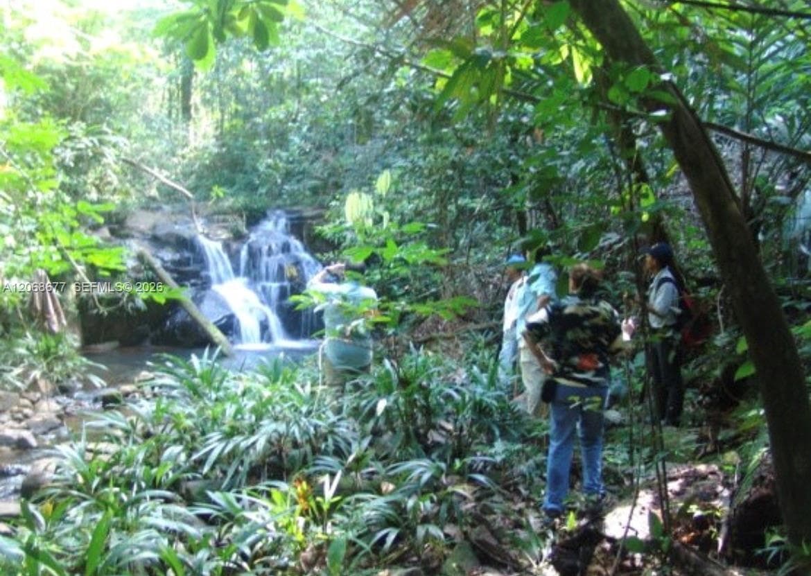 Sabanita, Puerto Pilon