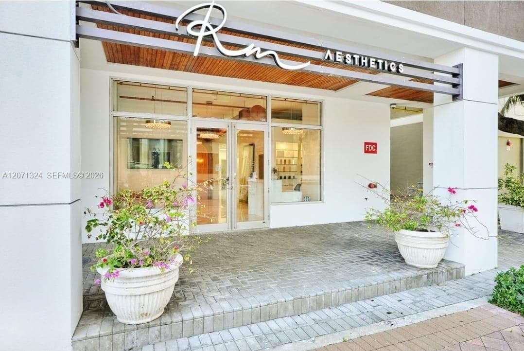 323 Sunny Isles Blvd