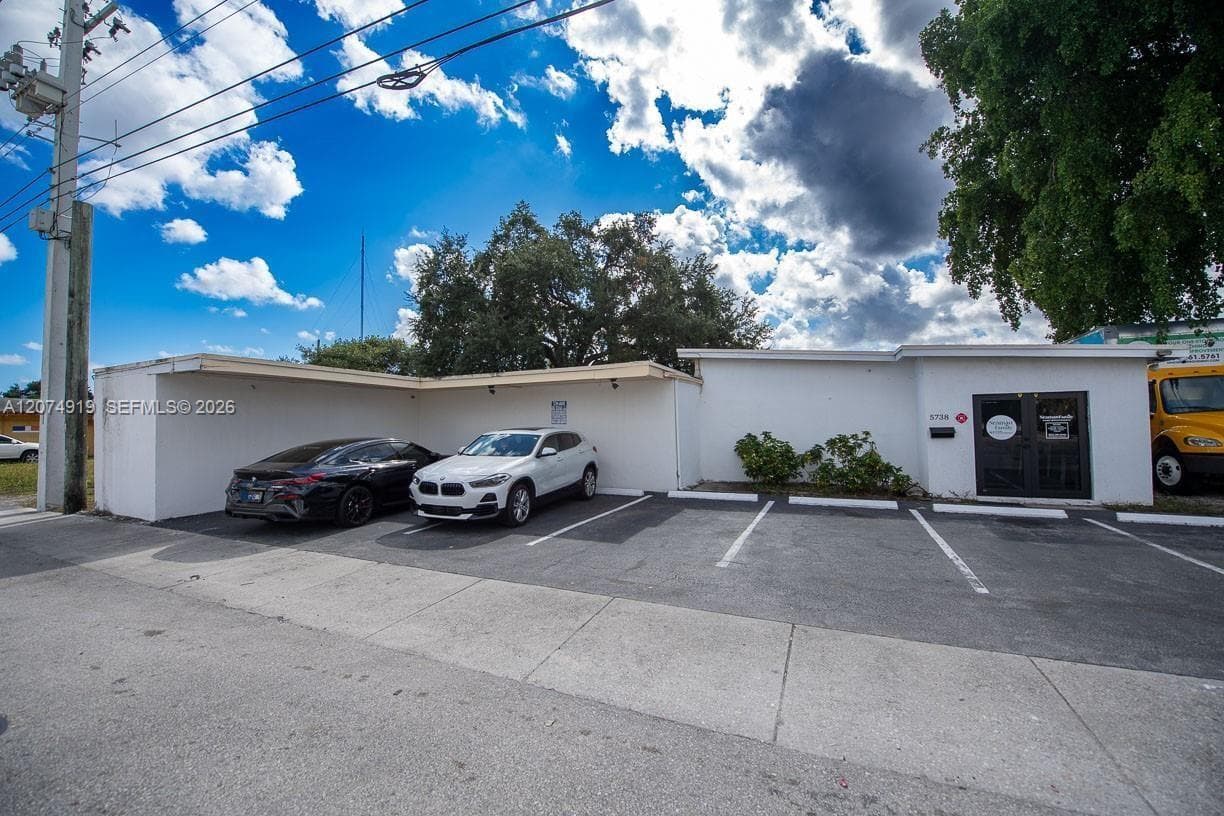 5738 W Hallandale Beach Blvd
