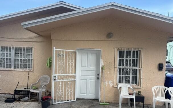 255 NW 27TH Court