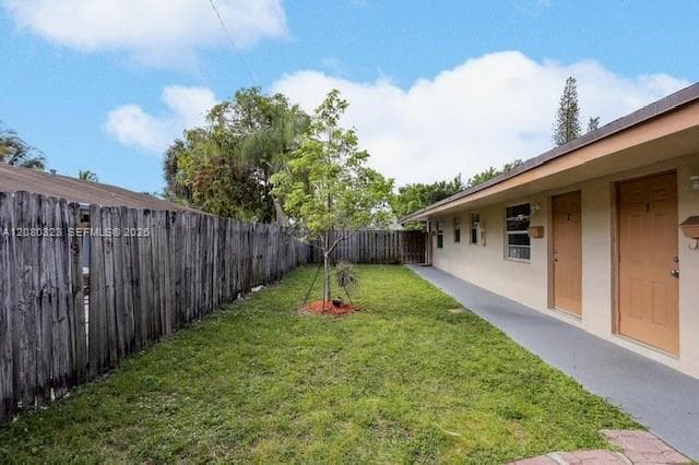 231 SW 8th Ct