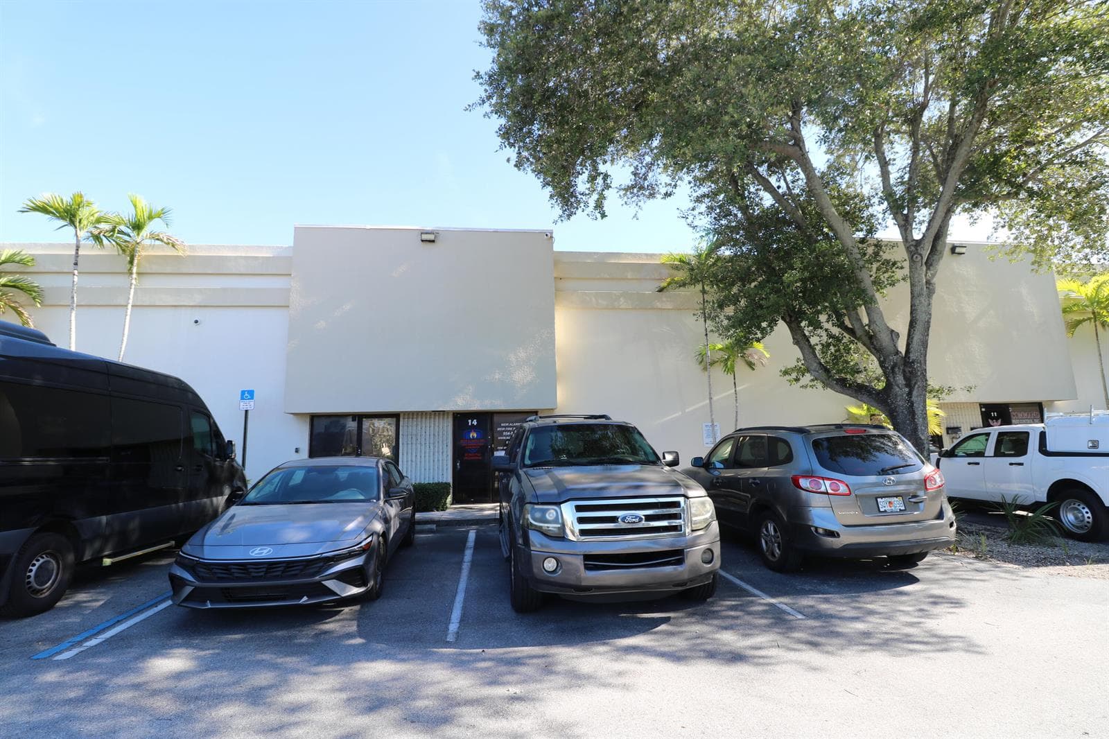 2195 N ANDREWS Avenue # 13