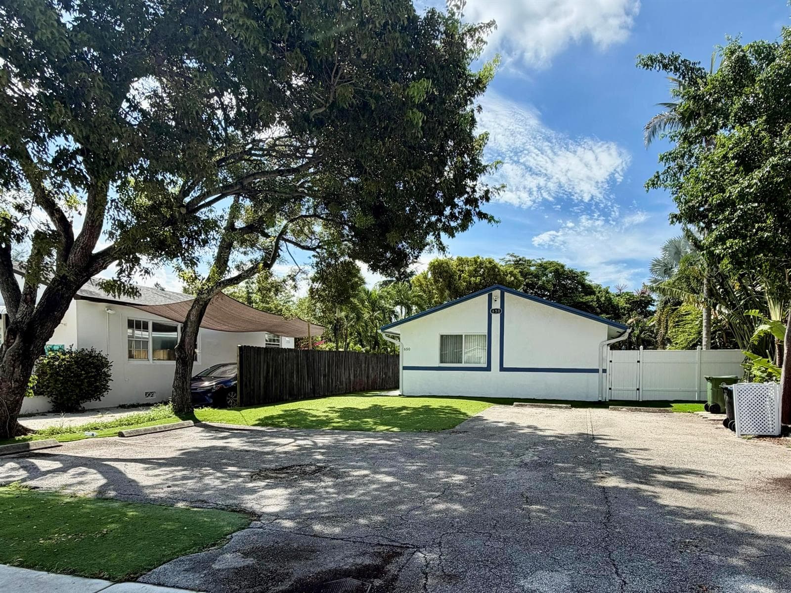 650 NE 15th Street