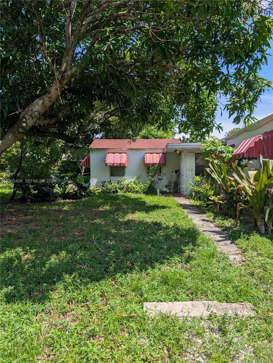 11339 Peachtree Dr