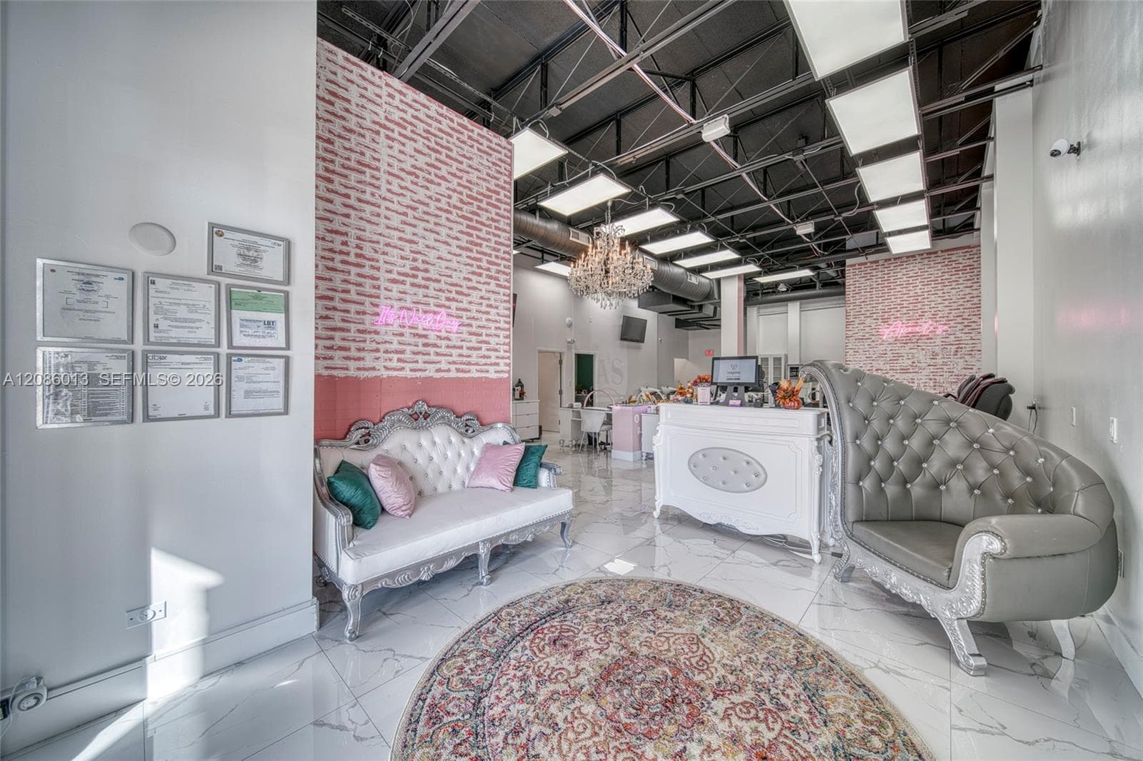 Full-Service Beauty Salon For Sale in Pinecrest