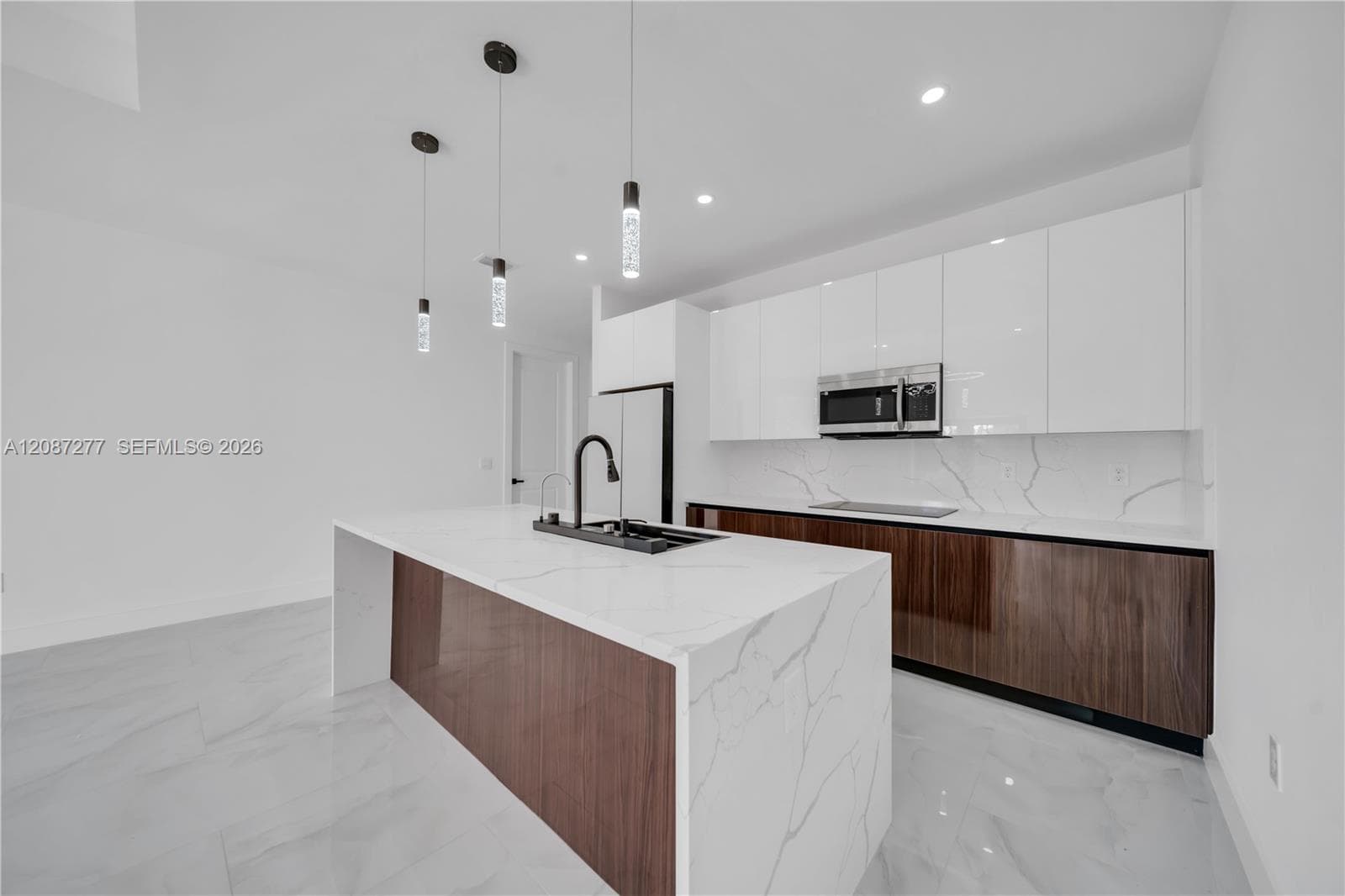 243-245 GREENBRIAR BLVD