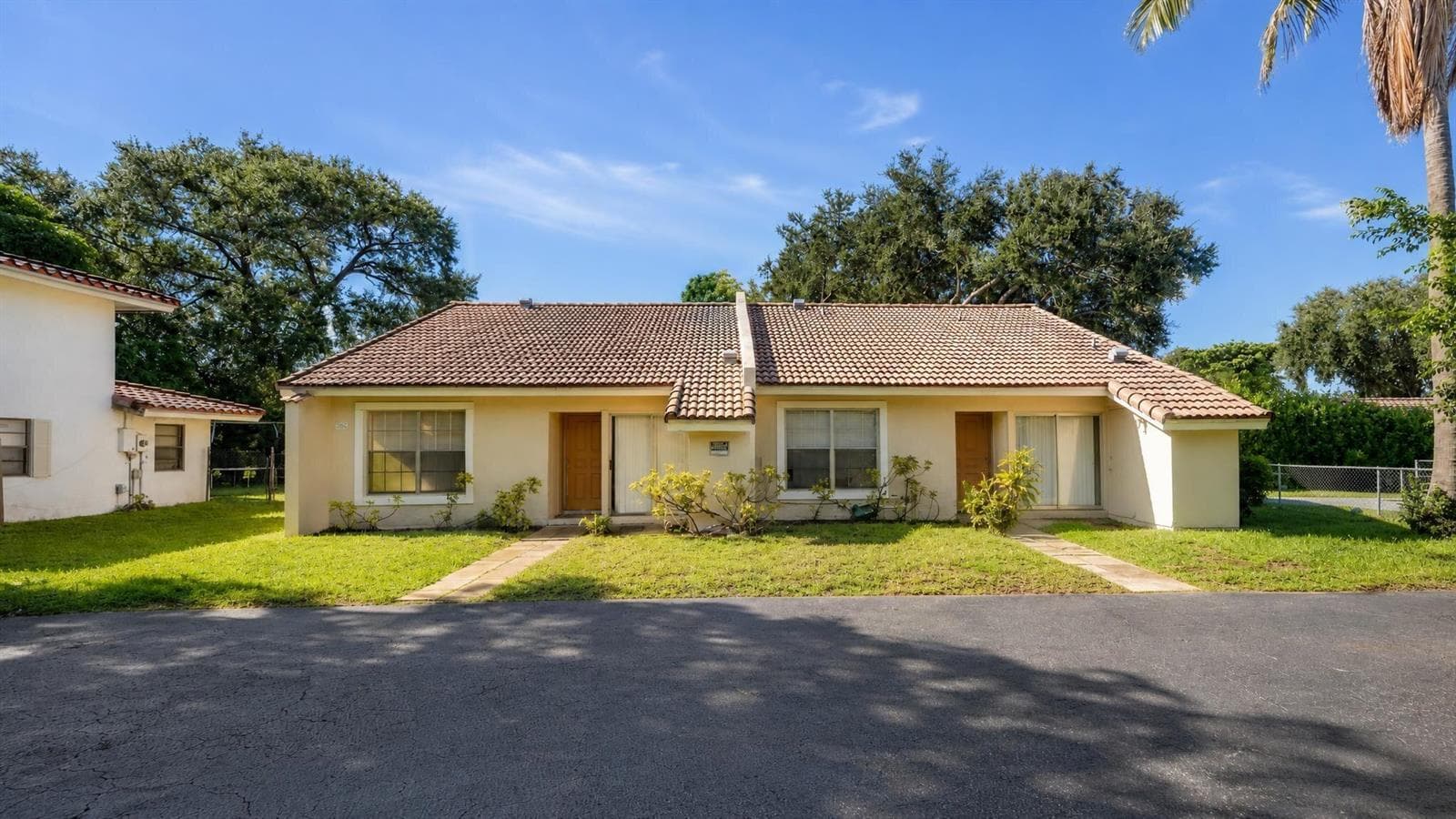 10880 NW 45th Street