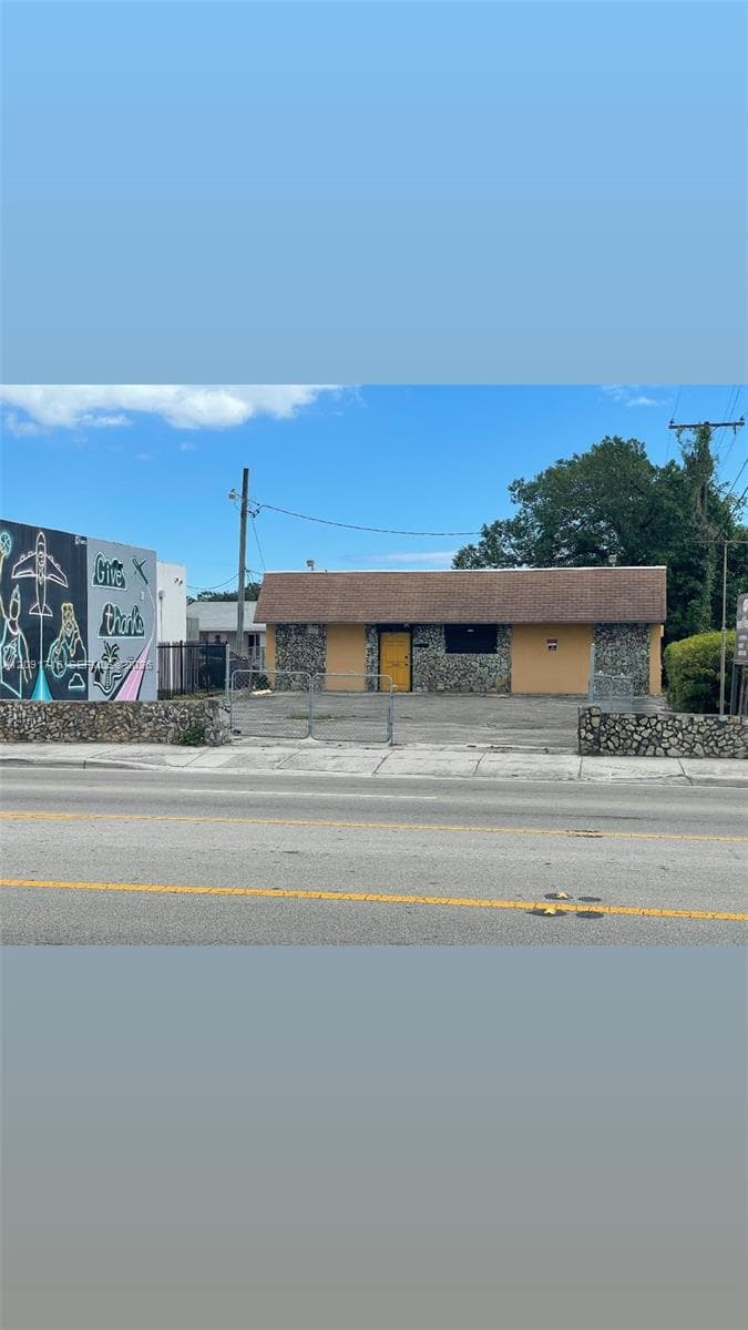 4875 NW 7th Ave