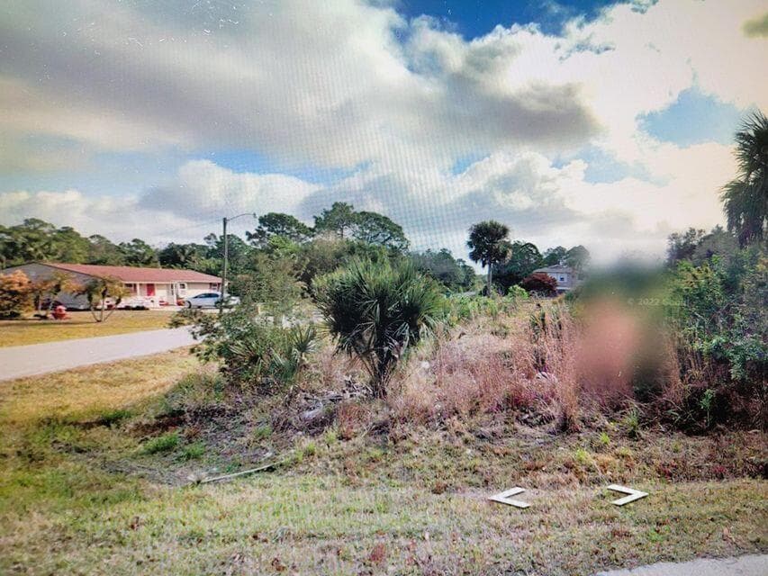 2231 CLAUDE Court