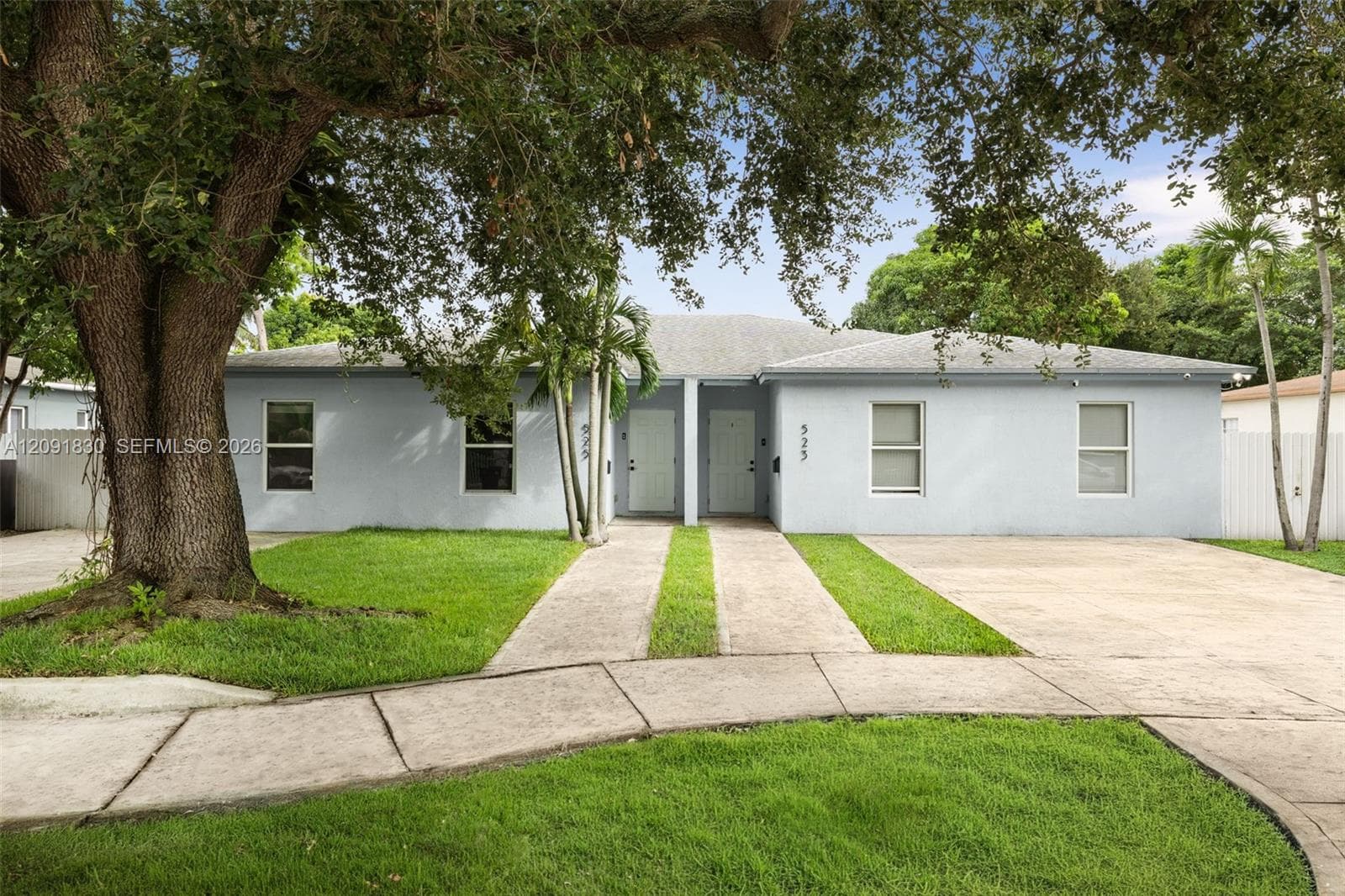 523-525 NW 106th St