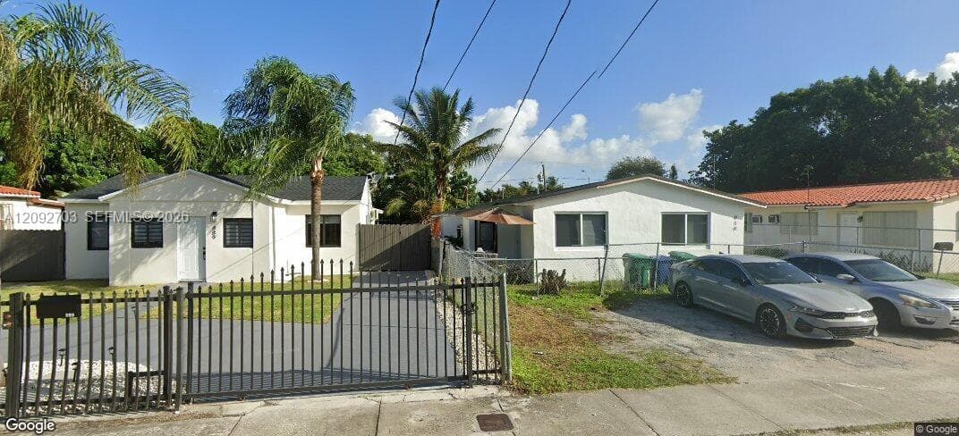 919 NW 102nd St