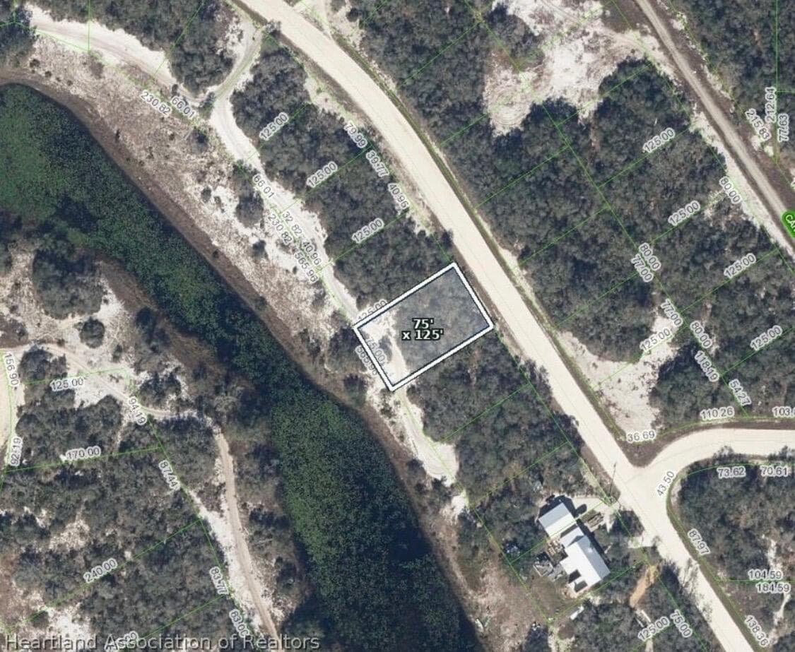 244 LAKELAND Drive