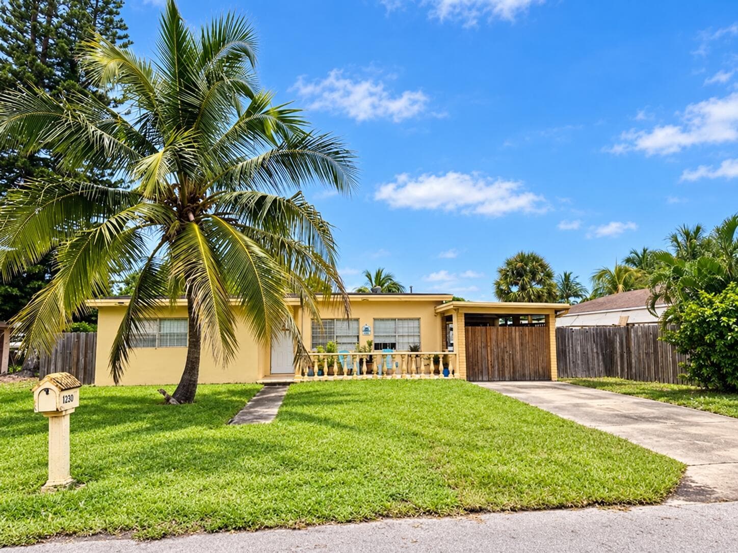 2205 NE 4th Court