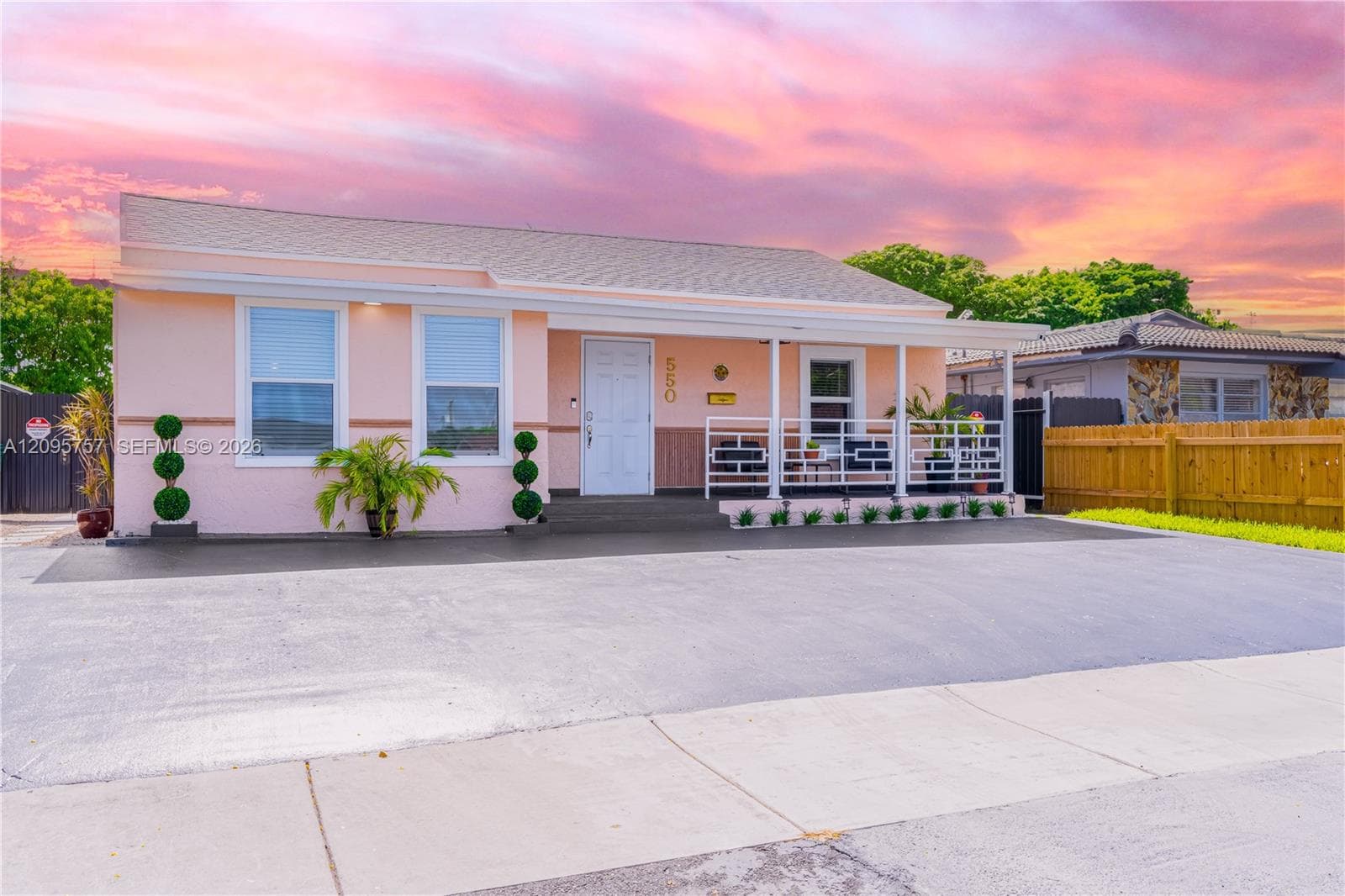 550 NW 43rd Pl