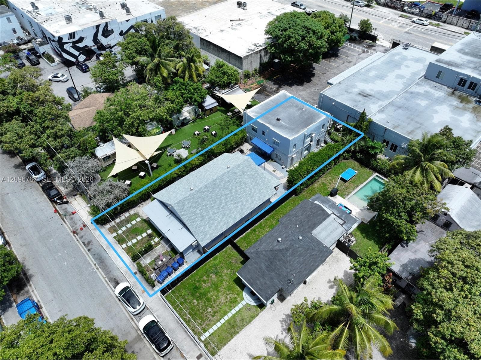550 NW 30th St