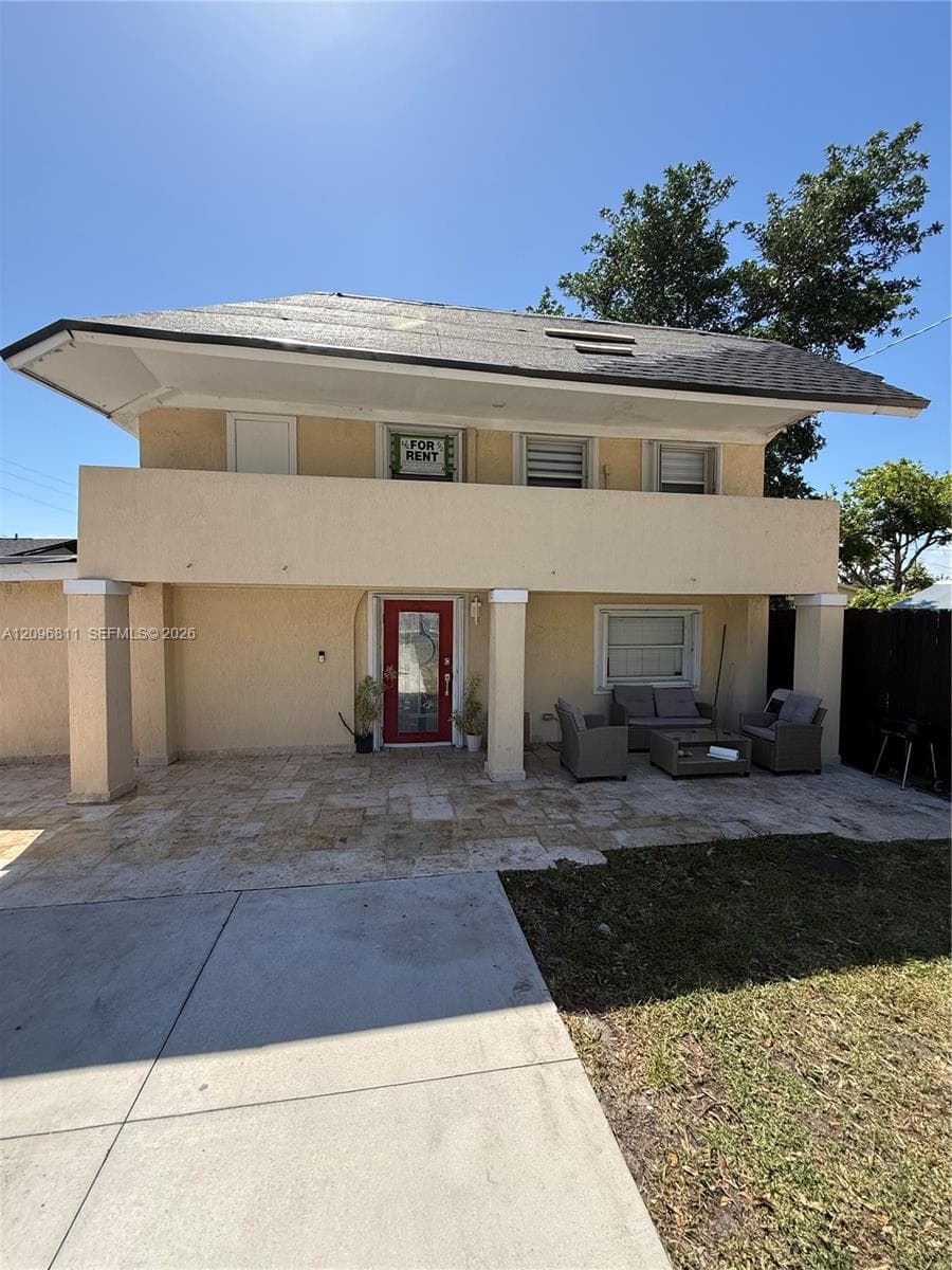 6716 NW 6th Ave