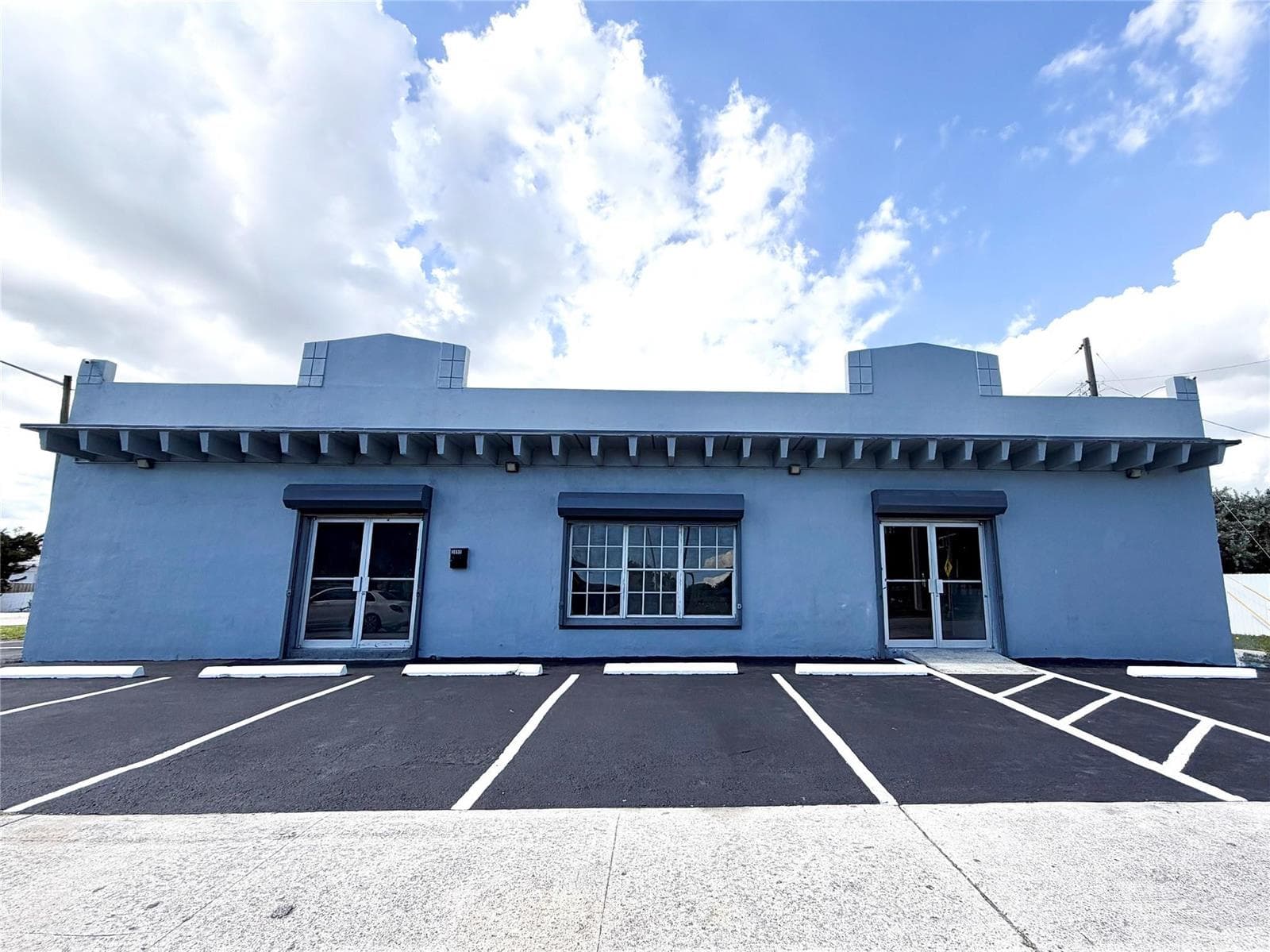 3000 N 22nd Avenue