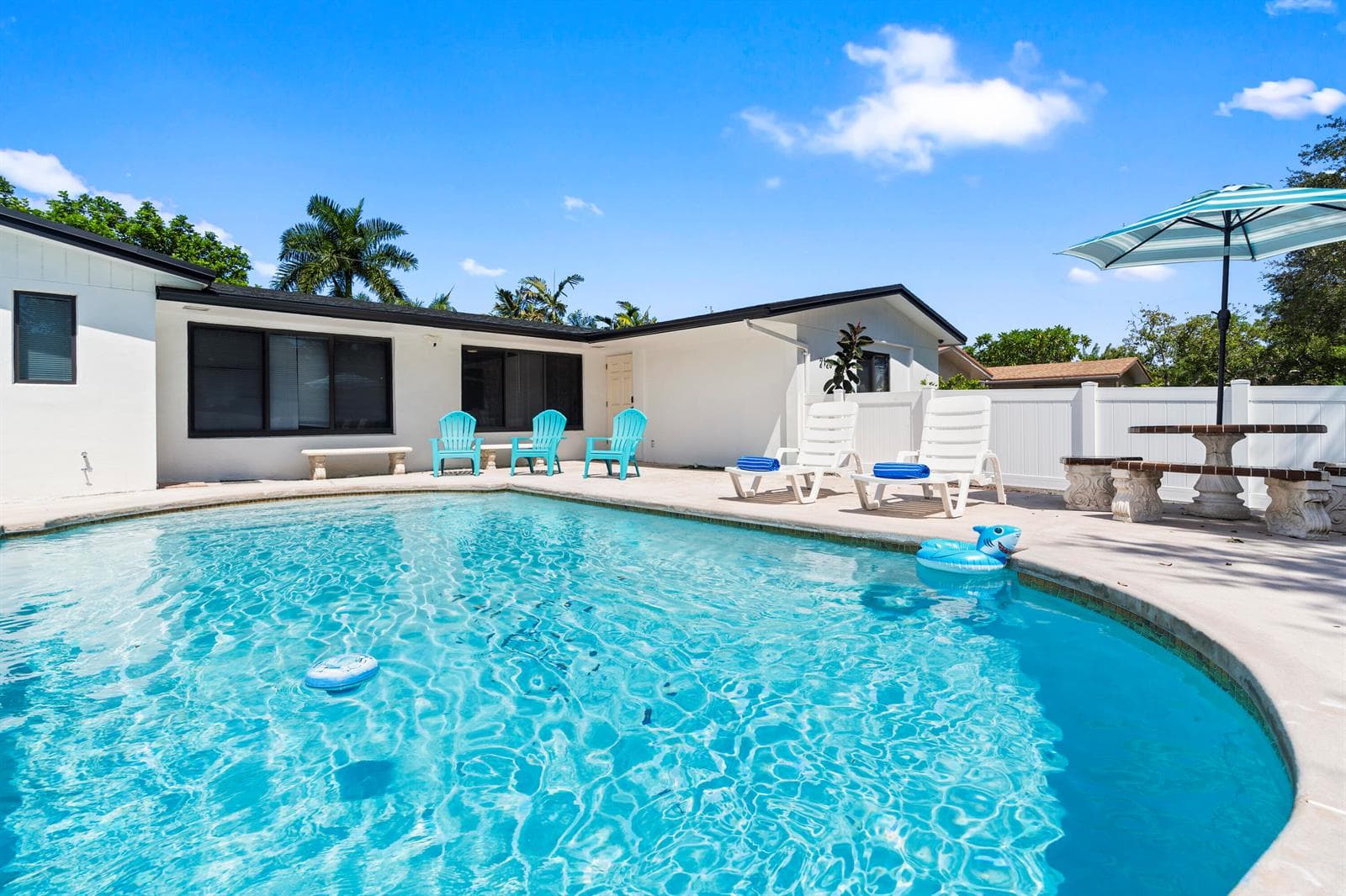 2121 NE 51st Court