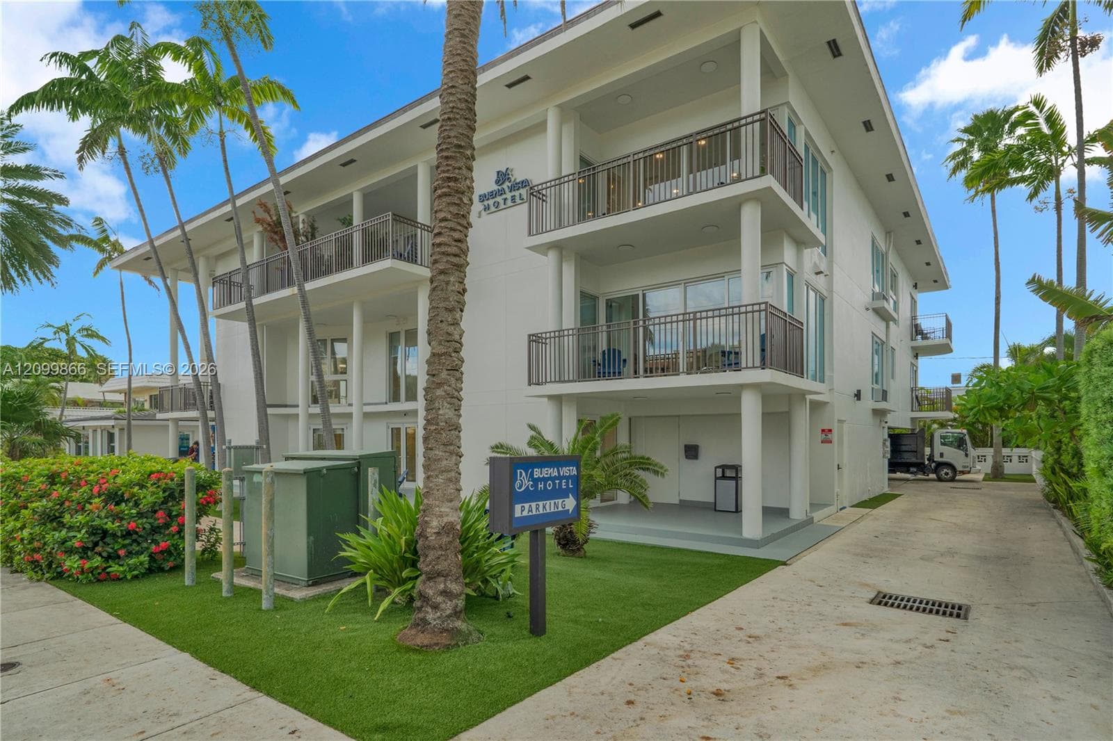4217-4225 El Mar Dr