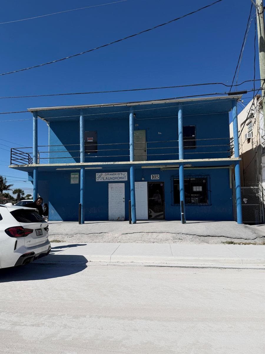 103 NW 10TH Avenue