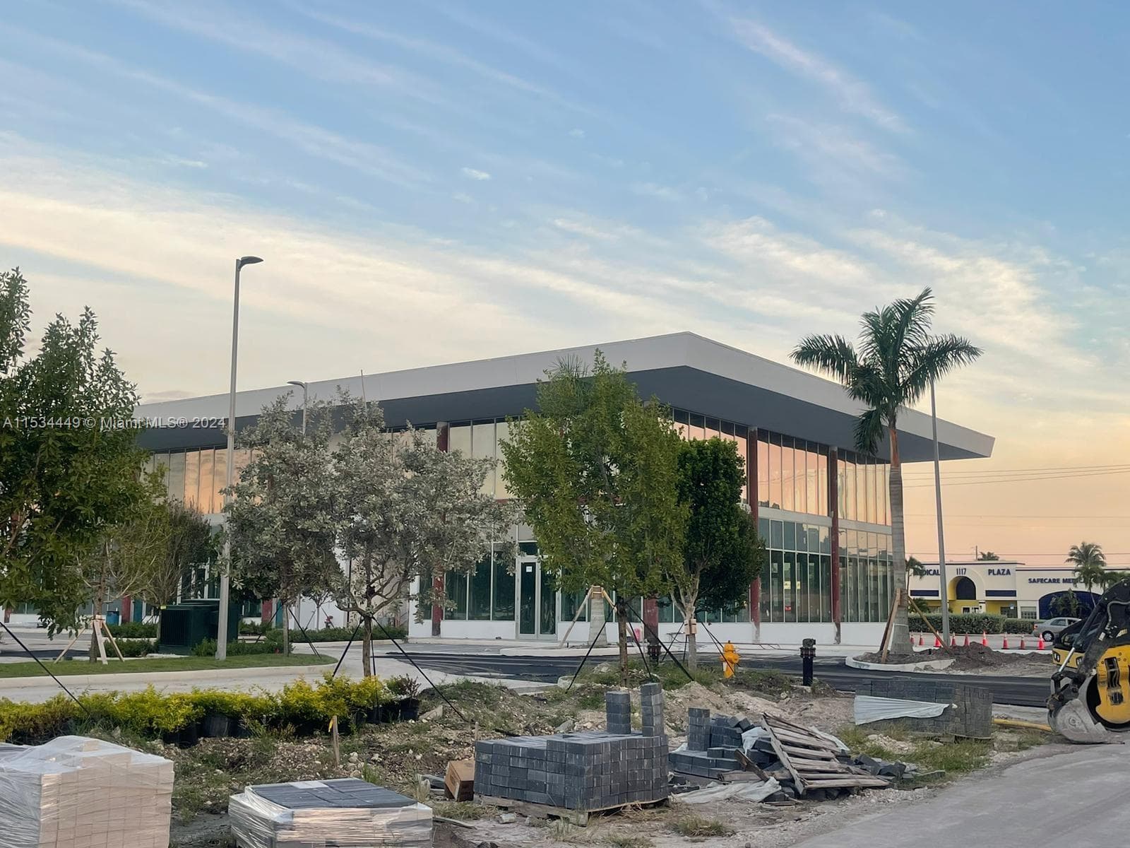 1006 E HALLANDALE BEACH BLVD # 206