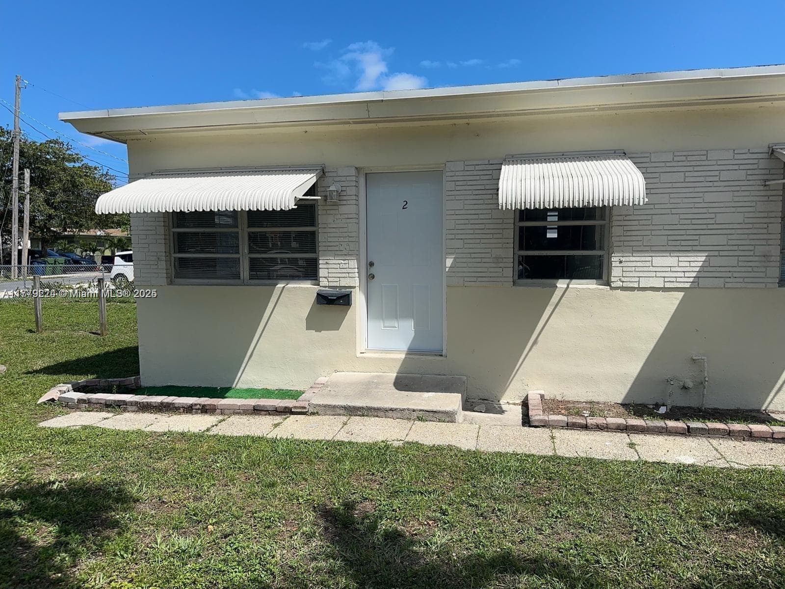 756 NW 5th St