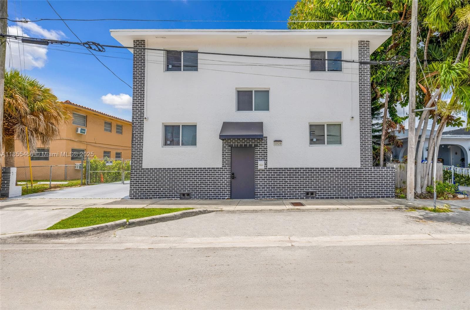 1028 SW 9th Ave