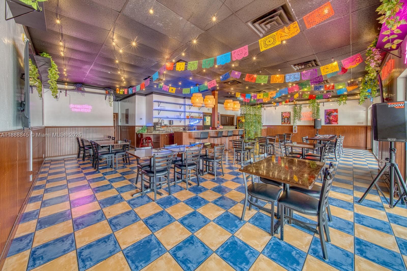 Restaurant and Bar For Sale On N Pine Island Road In Tamarac/Sunrise