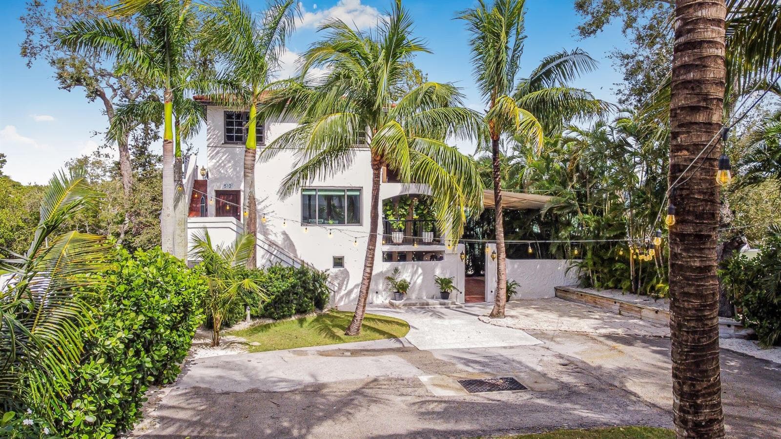 512 Saint Lucie