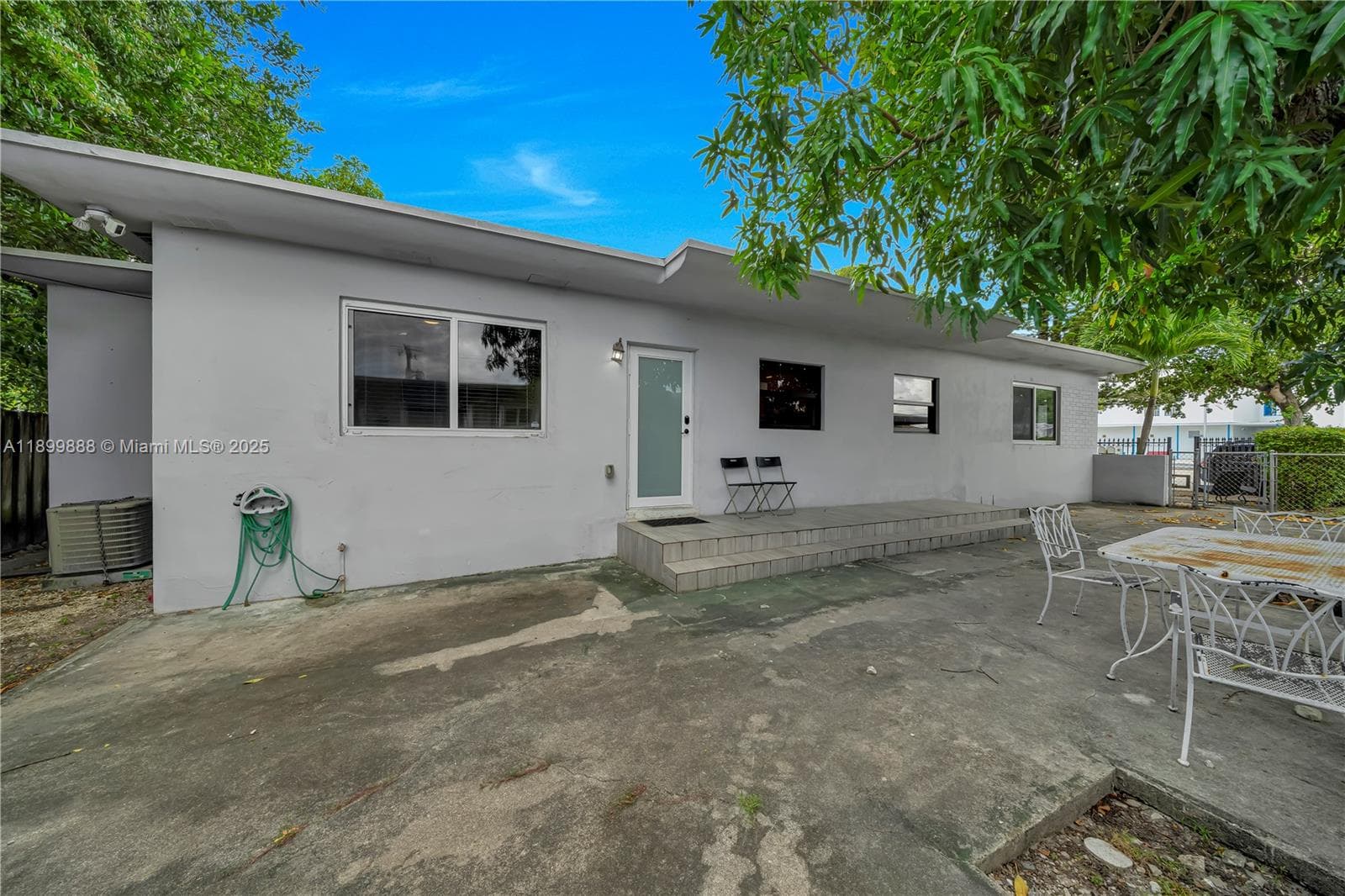 3181 NW 5th Ave
