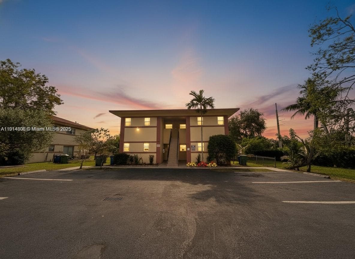 825 SW 10th St