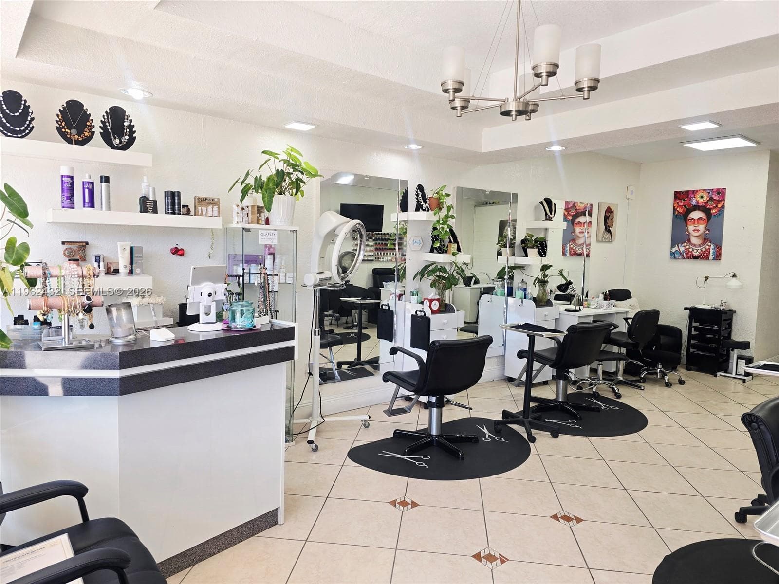 SW Beauty Salon Coral Way