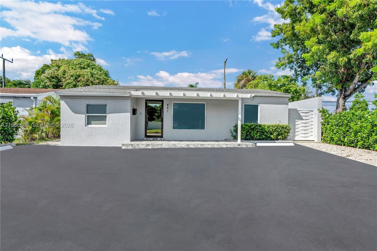 481 E Commercial Blvd