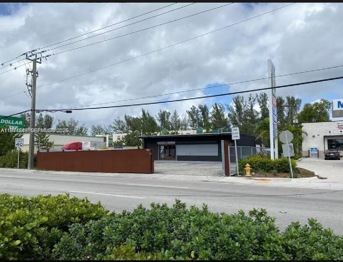 1235 NW 103rd St