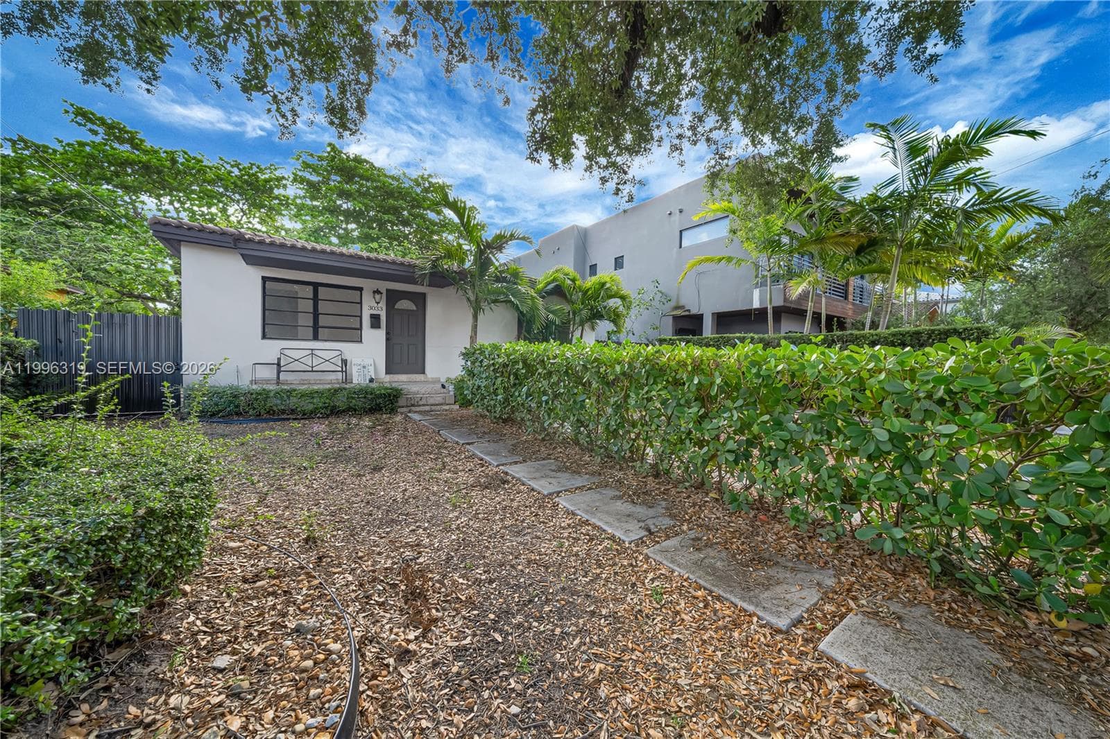 3033 Hibiscus St