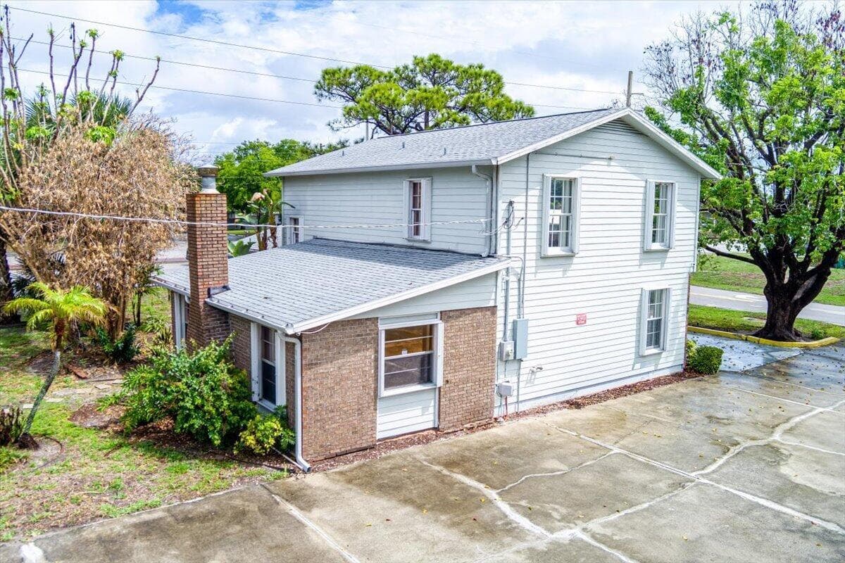 1514 SE Port St Lucie Boulevard