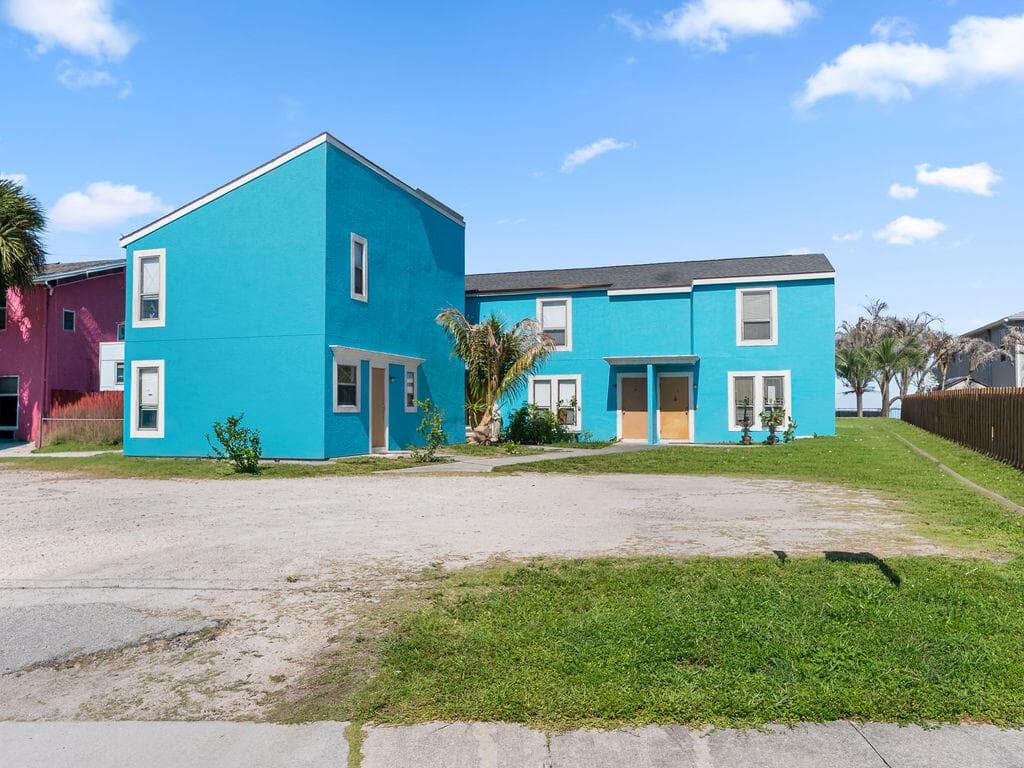 642 & 646 Eldorado Street