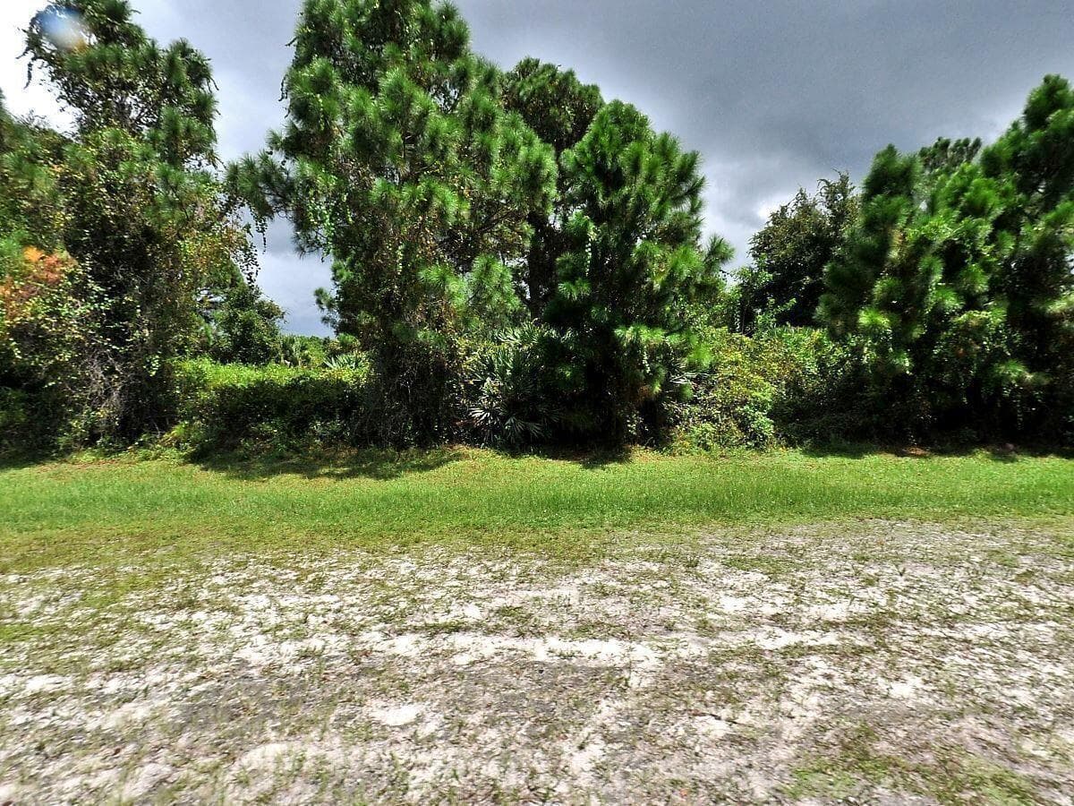 3349 SW Port St Lucie Street
