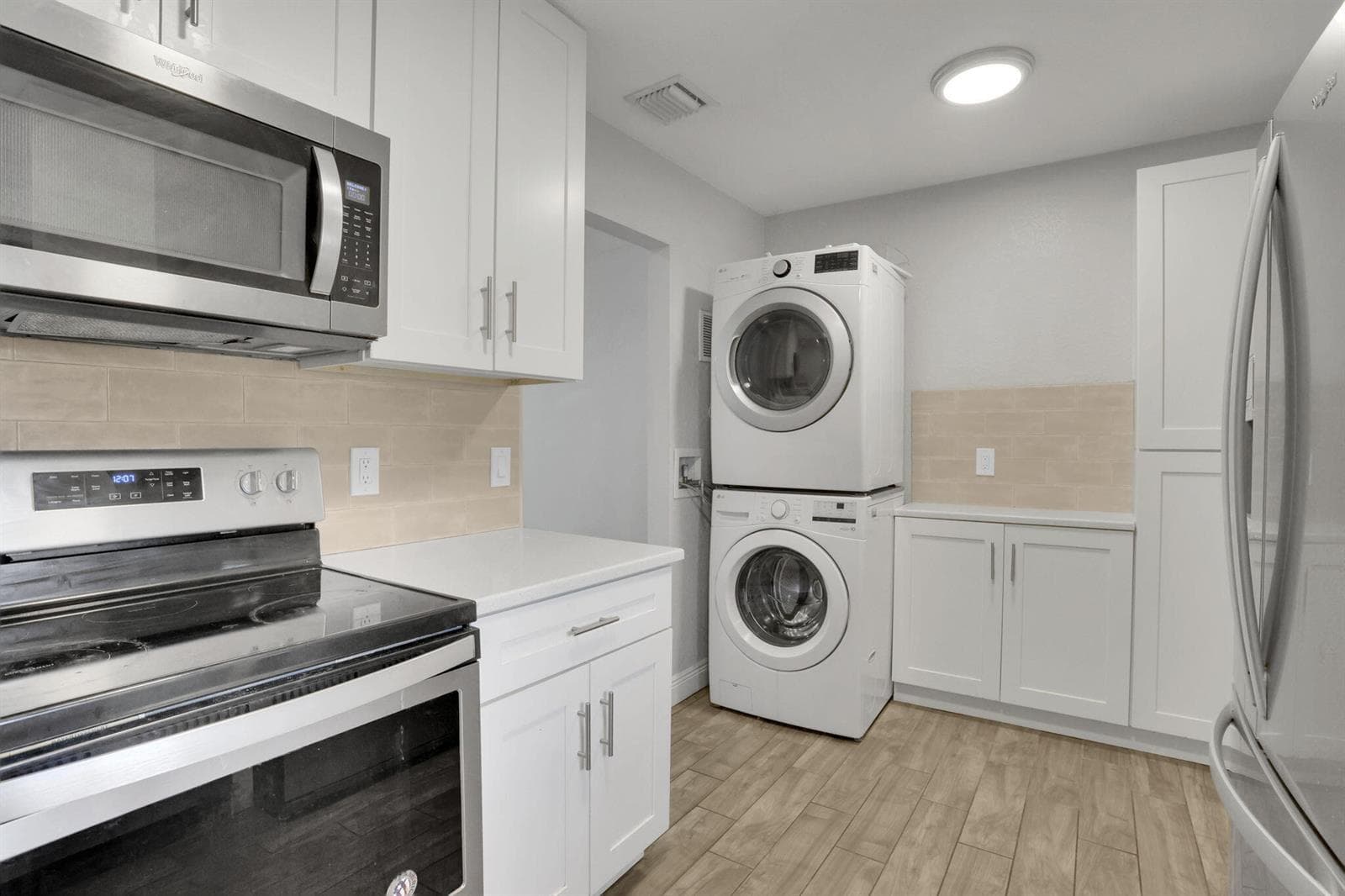 2227 NE 3rd Avenue # 2