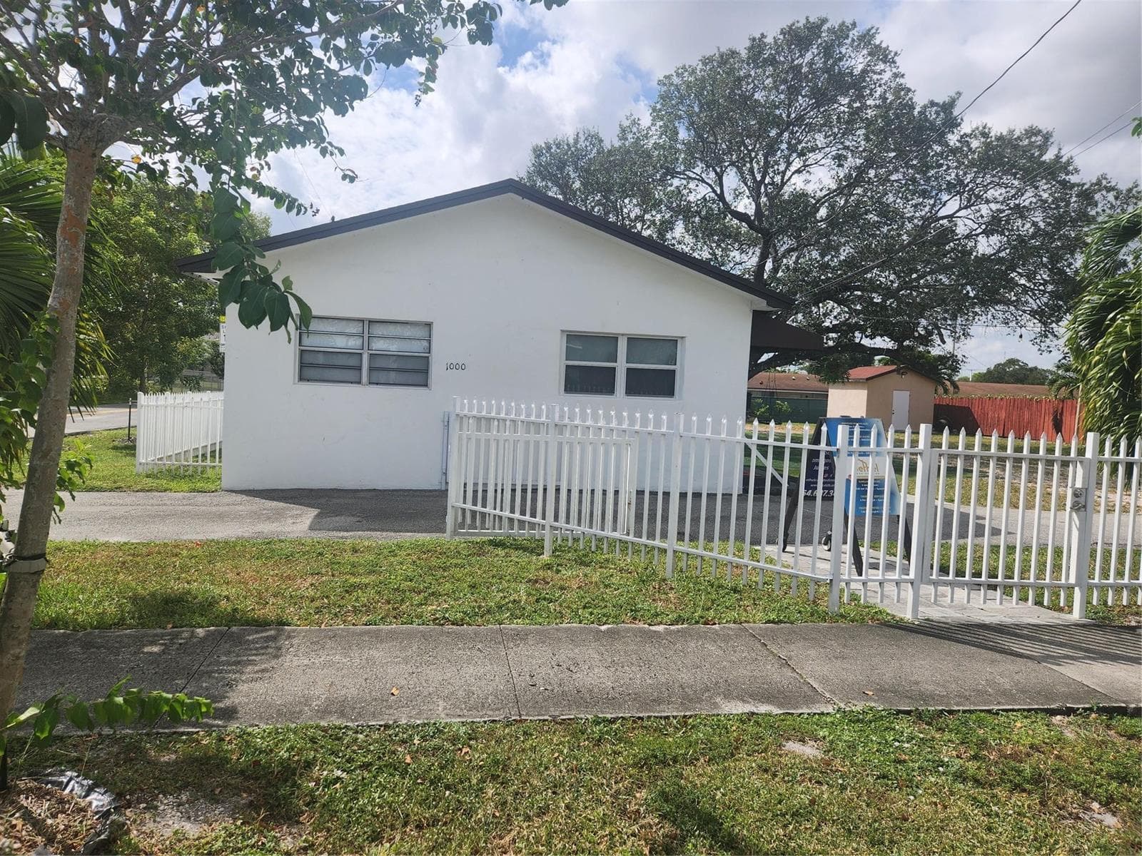 1000 Foster Road