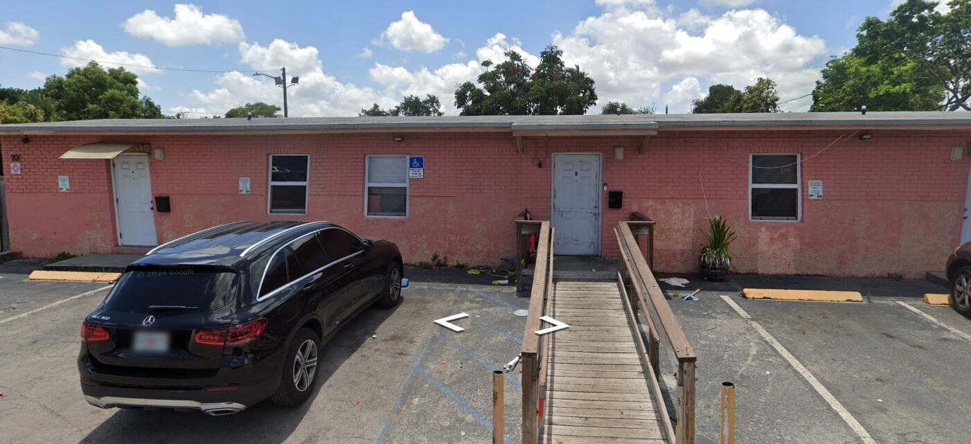 701 NW 21st Terrace # 3