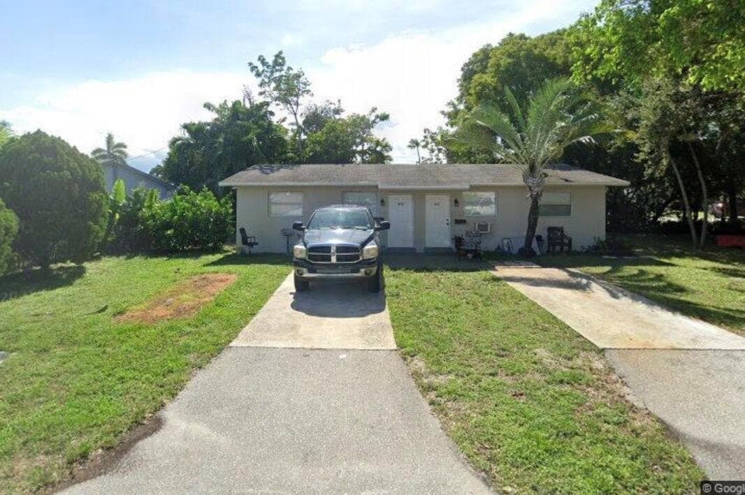 4951 SW 26th Avenue # 2
