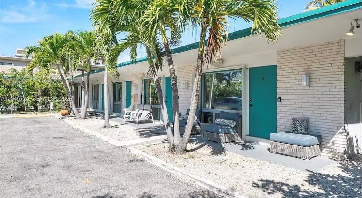 333 Palm St