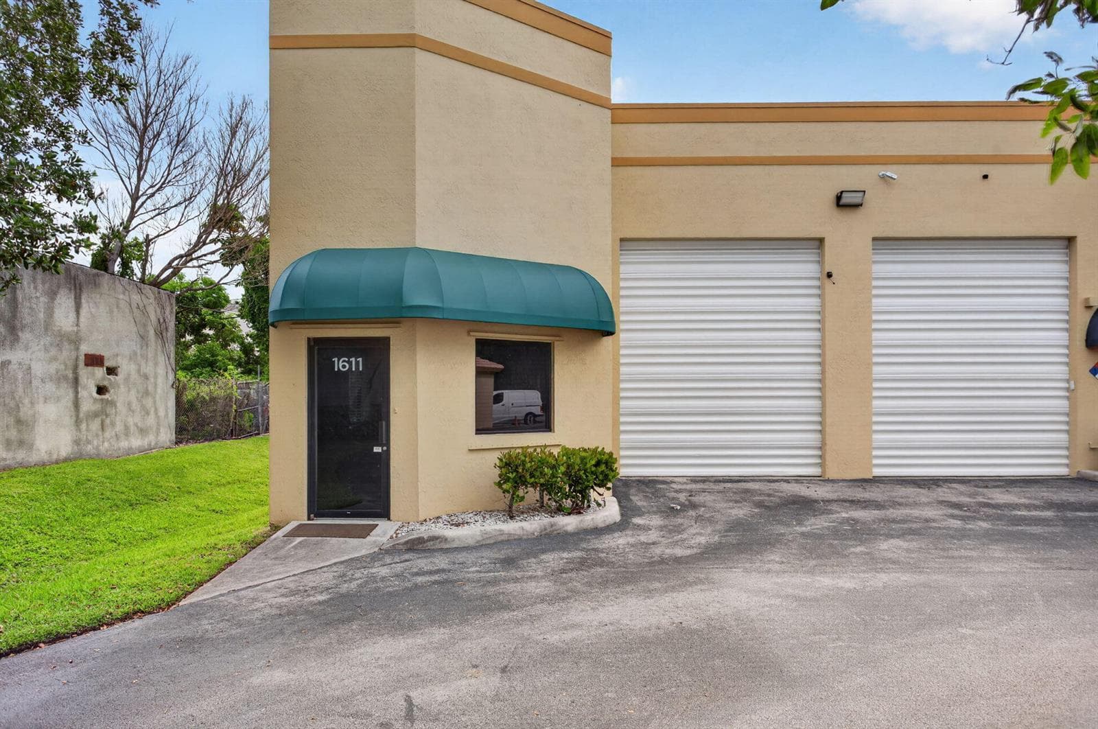 1611 W Mcnab Road # 6